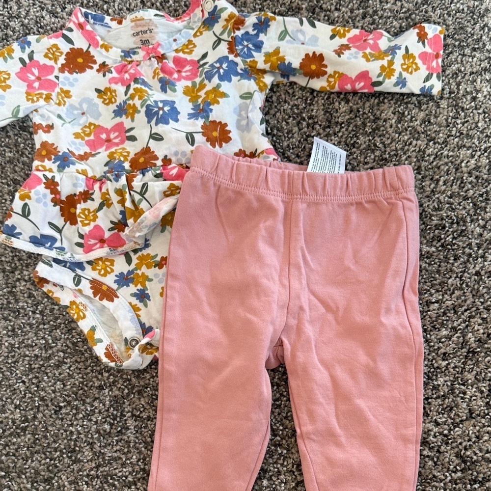 Carter's Baby Girl Floral Onesie and Pink Leggings Set Size 3 Months 100% cotton